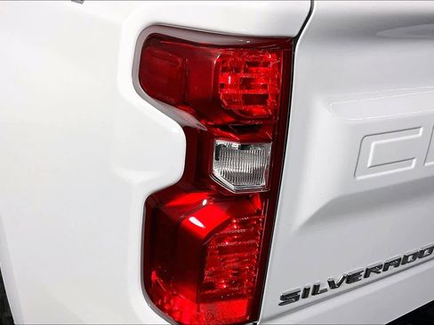 Certified 2024 Chevrolet Silverado 1500 LT AWD/4WD image 28