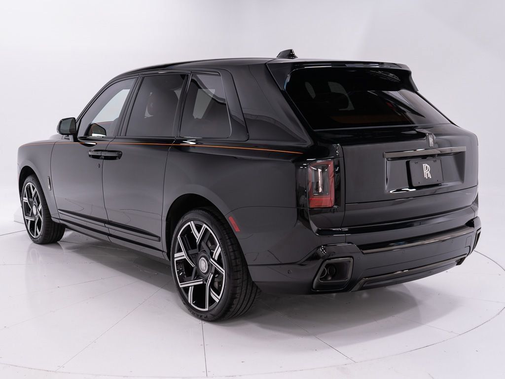 New 2027 Rolls-Royce Cullinan Black Badge AWD/4WD image 3