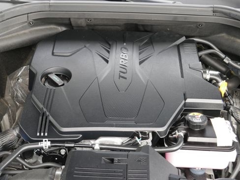 Certified 2024 Genesis GV70 2.5T w/ Sport Prestige Package image 40