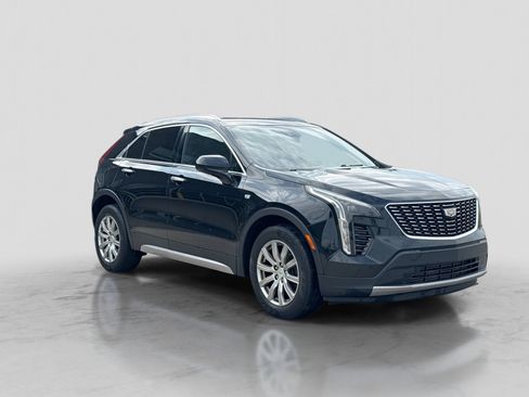 Used 2019 Cadillac XT4 Premium Luxury w/ Cold Weather Package FWD image 10