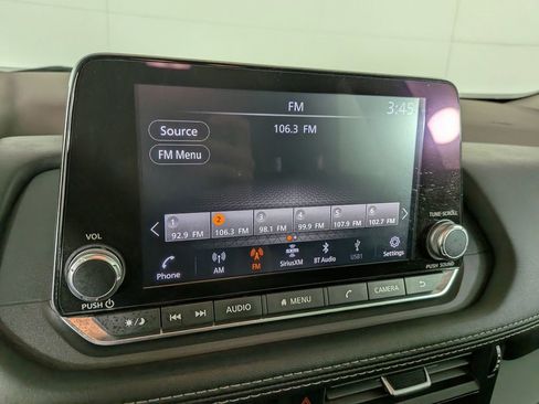 Used 2021 Nissan Rogue S image 24