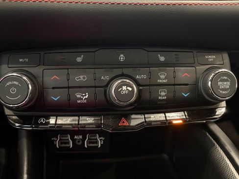 Used 2025 Dodge Durango GT AWD/4WD image 18