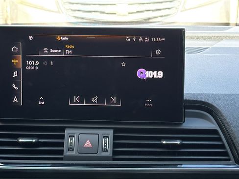 Certified 2024 Audi Q5 2.0T Premium w/ Convenience Package image 17