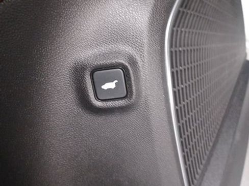 Used 2023 Acura MDX SH-AWD w/ Technology Package image 19