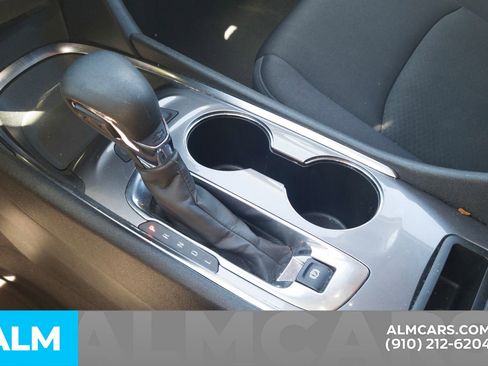 Used 2023 Chevrolet Malibu LT FWD image 10