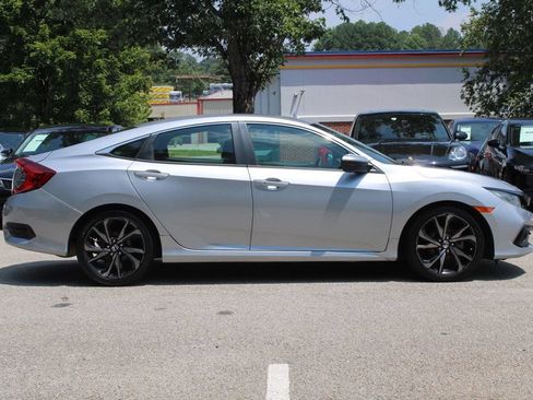 Used 2019 Honda Civic Sport image 5