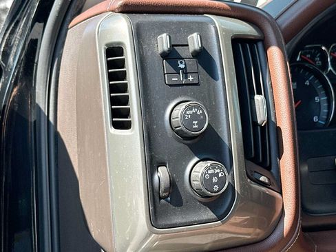 Used 2018 Chevrolet Silverado 1500 High Country AWD/4WD image 10