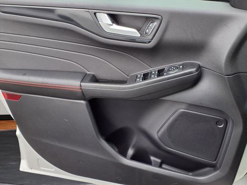 New 2026 Ford Escape ST-Line w/ Tech Pack #1 image 16