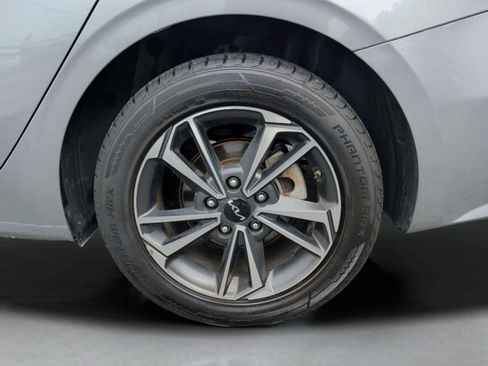 Used 2024 Kia Forte LXS FWD image 40