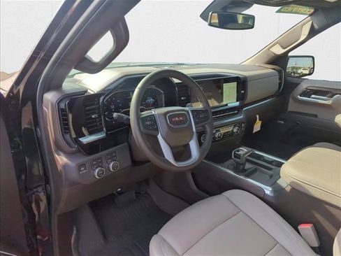 Used 2024 GMC Sierra 1500 SLT w/ SLT Convenience Package image 5