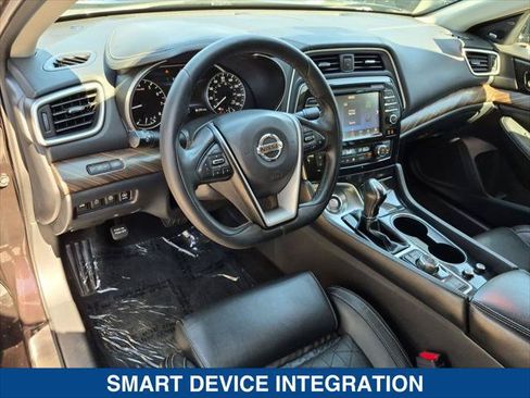 Used 2017 Nissan Maxima Platinum w/ Medallion Package FWD image 12
