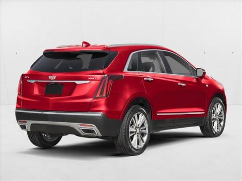 New 2026 Cadillac XT5 Luxury image 2