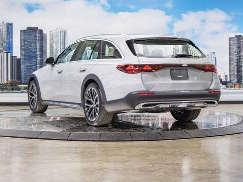 Certified 2025 Mercedes-Benz E 450 4MATIC All-Terrain Wagon image 9