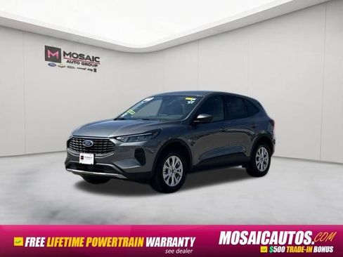 Used 2025 Ford Escape Active w/ Cold Weather Package AWD/4WD image 3