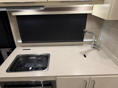 Used 2019 Mercedes-Benz Sprinter 170 image 71
