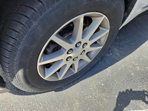 Used 2017 Buick Enclave Convenience FWD image 4