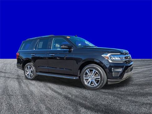 Certified 2023 Ford Expedition Limited image 2