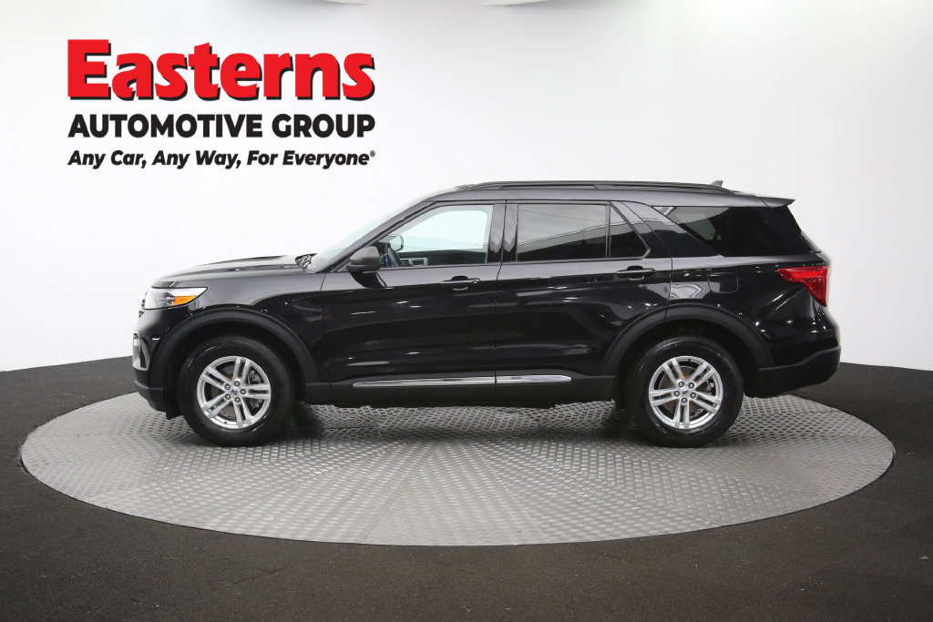 Used 2023 Ford Explorer XLT w/ Equipment Group 202A AWD/4WD image 62