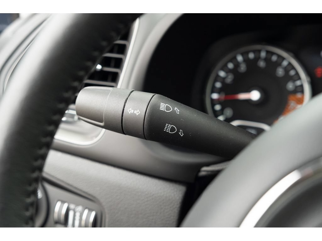Used 2022 Jeep Renegade Limited w/ Sun, Sound & Wheels Group AWD/4WD image 22