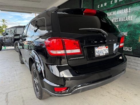 Used 2019 Dodge Journey SE w/ Premium Group image 7