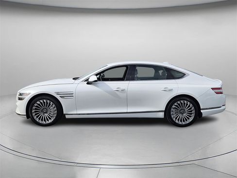Used 2024 Genesis G80 image 3