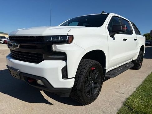 Used 2021 Chevrolet Silverado 1500 RST w/ Redline Edition AWD/4WD image 8
