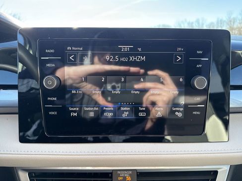 New 2026 Volkswagen Taos SEL image 18