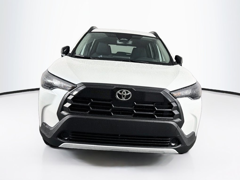 New 2026 Toyota Corolla Cross LE FWD image 2