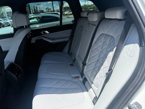 Used 2024 BMW X5 xDrive40i w/ Premium Package AWD/4WD image 6