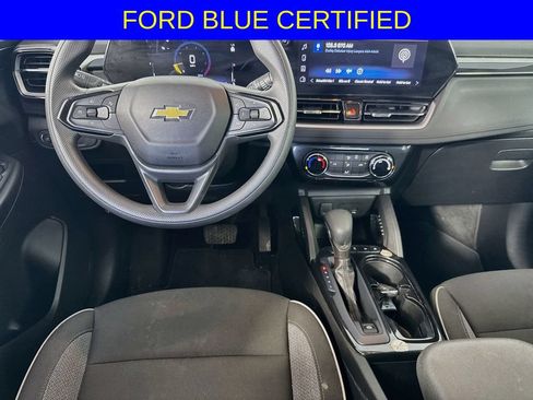 Used 2025 Chevrolet TrailBlazer LT FWD image 23
