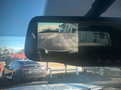 Used 2011 Chevrolet Avalanche LT w/ Luxury Package image 10