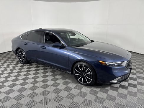 Certified 2025 Honda Accord Touring image 2