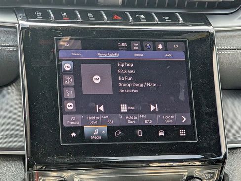 New 2025 Jeep Grand Cherokee Laredo image 16