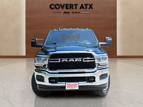 Used 2024 RAM 2500 Tradesman w/ Chrome Appearance Group AWD/4WD image 8