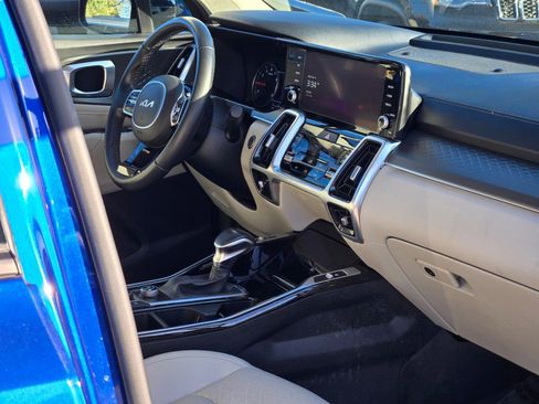 Used 2022 Kia Sorento SX image 8