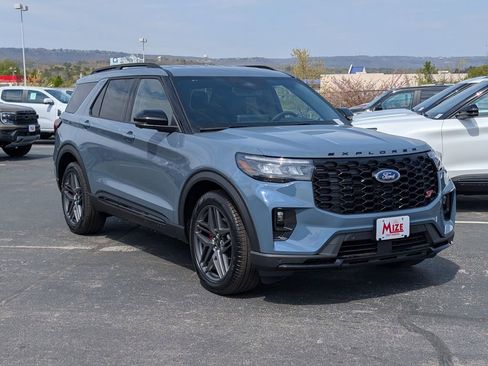 New 2026 Ford Explorer ST image 2