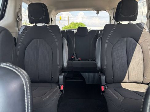 Used 2024 Chrysler Voyager LX FWD image 41