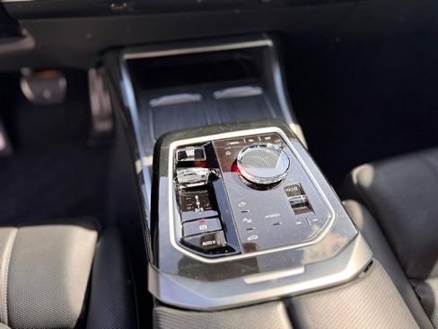 Used 2024 BMW 740i xDrive 740i xDrive image 18