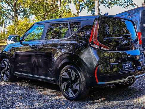 Certified 2023 Kia Soul GT-Line image 4