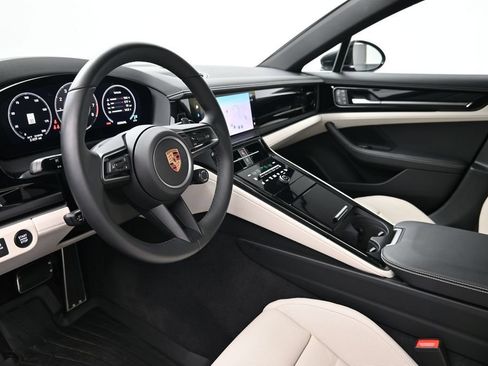 Certified 2026 Porsche Panamera 4 AWD/4WD image 4