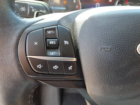Used 2020 Ford Explorer XLT w/ Equipment Group 202A AWD/4WD image 17