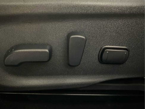 Used 2021 Nissan Sentra SV w/ SV Premium Package image 12