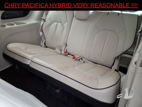 Used 2018 Chrysler Pacifica Limited w/ Advanced Safetytec Group image 11