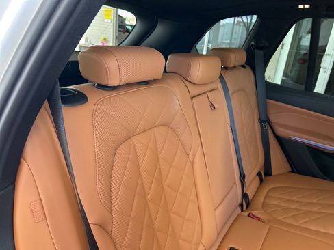 Used 2023 BMW X5 sDrive40i w/ M Sport Package image 27