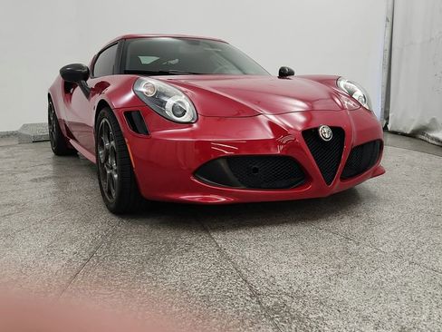 Used 2015 Alfa Romeo 4C Launch Edition w/ Convenience Group RWD image 11