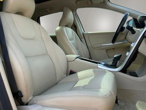 Used 2016 Volvo XC60 T5 Premier w/ Protection Package AWD/4WD image 26