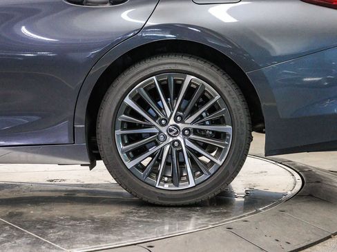 Certified 2025 Lexus ES 350 w/ Premium Package FWD image 10
