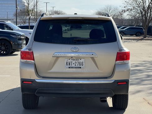Used 2013 Toyota Highlander Limited image 8