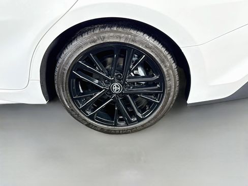 Used 2025 Toyota Camry SE w/ Convenience Package FWD image 37