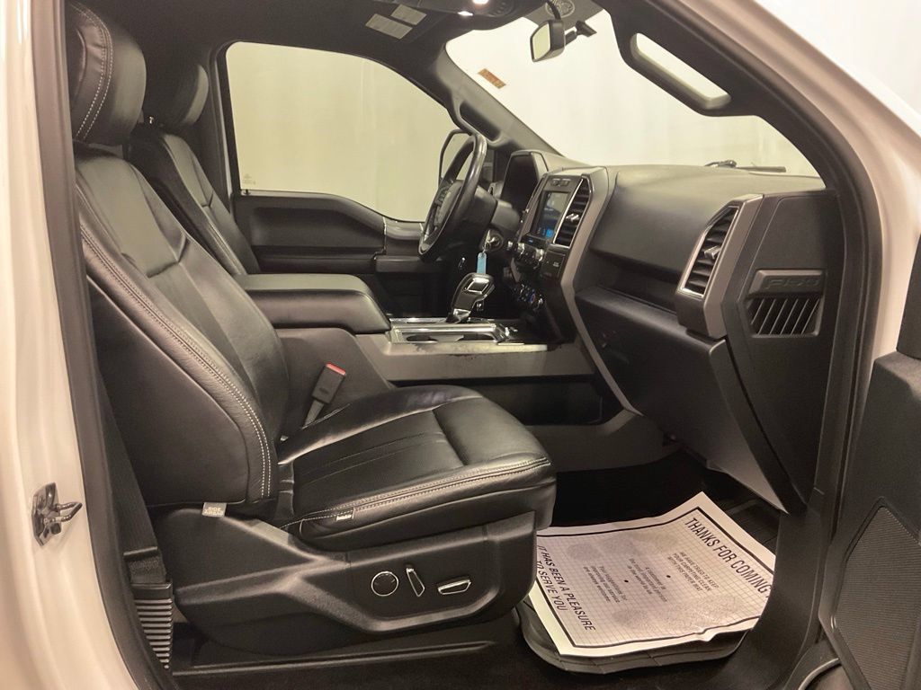 Used 2016 Ford F150 XLT w/ Equipment Group 302A Luxury AWD/4WD image 30
